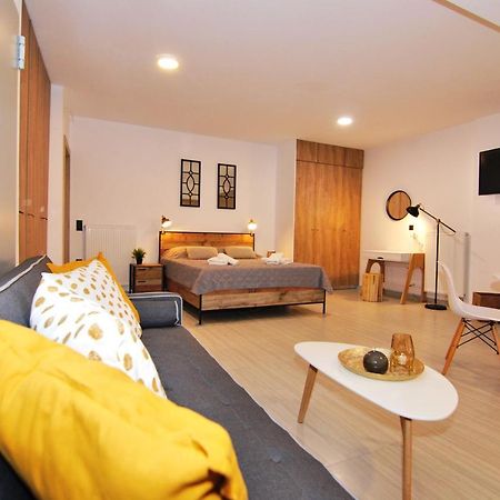 Brand New Cozy Basement Apartment Argostoli  Bagian luar foto