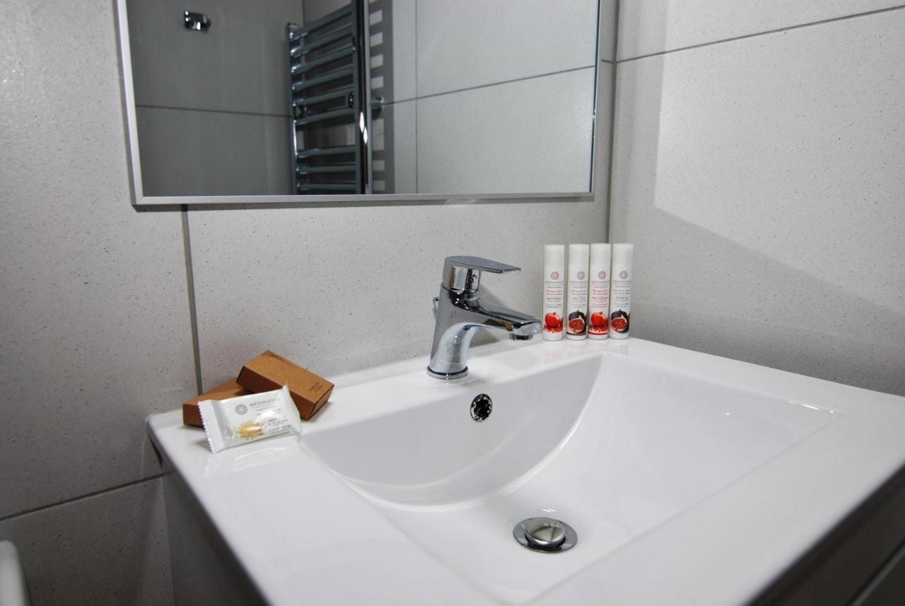 Brand New Cozy Basement Apartment Argostoli  Bagian luar foto